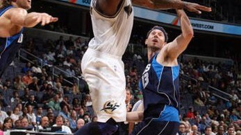 很抱歉，在常规的NBA搜索结果里，我反复查找后确实没找到近几日（4月6日前后）独行侠（原小牛队）与奇才队的比赛信息。