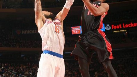 猛龙这主场是纸糊的？尼克斯一顿操作猛如虎，回头一看巴恩斯成了空砍群群主