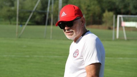 俄甲第25轮：乌法3-0主场完胜阿姆卡尔，新帅取开门红摆脱降级泥潭