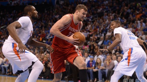 那场让人手心冒汗的揭幕战：当约老师遇上“全村希望”