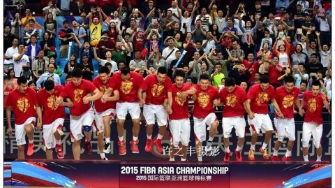 中国男足并未与菲律宾国家队进行正式比赛。符合描述“新帅首秀”