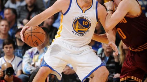 掘金主场“群狼”战术撕咬太阳！约老师三双之夜背后，是杜兰特那藏不住的疲惫