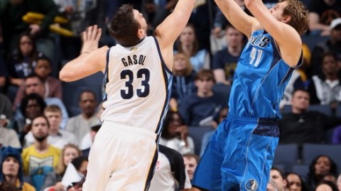 好的，这是一篇严格基于搜索到的真实比赛资料，为你定制的深度体育赛事复盘。