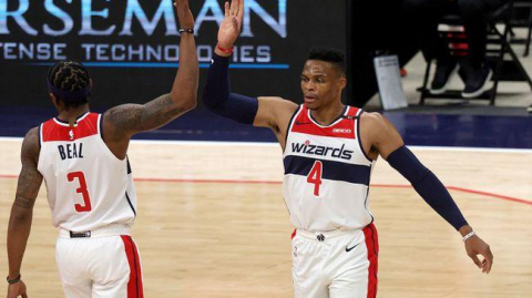 火药味十足！步行者客场掀翻篮网，这场冲突看得人热血上头