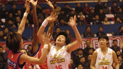 心脏蹦蹦跳！长沙现场看女篮加时险胜巴西，这帮姑娘看得我热血沸腾又手心冒汗