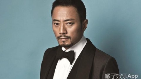 太低调，零绯闻却凭“硬汉”脸统治大银幕