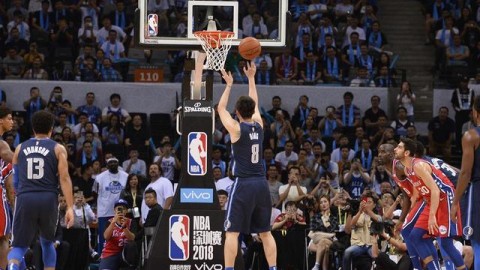 神仙打架夜！那个男人用最狠的方式“报复”老东家，这剧本好莱坞都不敢写