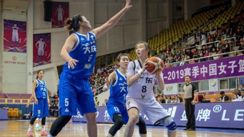 家门口的霸主！东莞女篮用一场“三分雨”浇灭日本冠军，这冠军拿得提气！