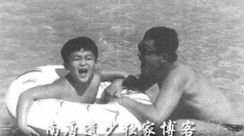 被遗忘的王志飞前妻李健：13年婚姻成就戏骨，却被7年新欢取代，如今前夫宠小15岁娇妻