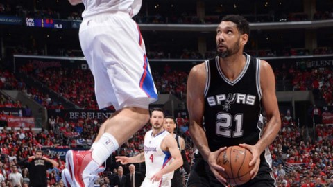 抢七封神：克里斯·保罗带伤绝杀终结马刺卫冕之旅，快船111-109险胜晋级西部半决赛