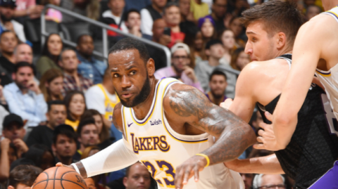 由于2026年4月7日国王vs湖人的比赛是北京时间明天上午才开打，以下是一篇基于赛前备战信息、卡位形势与战术博弈的深度前瞻分析：