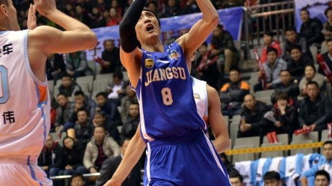 新疆主场狂胜江苏止颓势，新帅格兰首秀给球队带来了啥？这场球看得我热血沸腾！