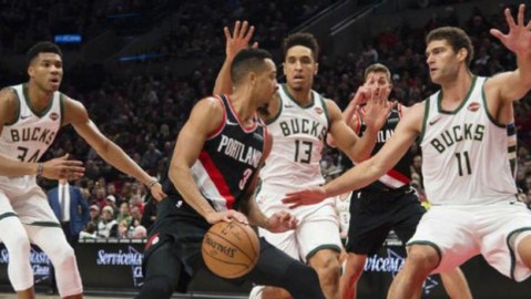 这一夜，太阳把昨天的窝囊气全撒在了开拓者身上