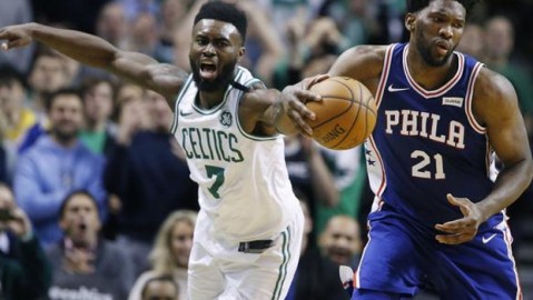 这就是命？残阵绿军捅了费城一刀，才发现马克西真的带不动！