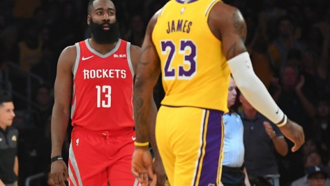 大场面心脏较量！回溯05月03日NBA西部半决赛G1湖勇大战，浓眉在内线“吃饼”吃到吐