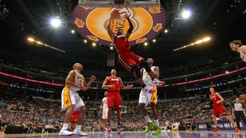 这瓜保熟！快船客场掀翻猛龙，小卡复出状态咋样？祖巴茨这是开挂了吧！