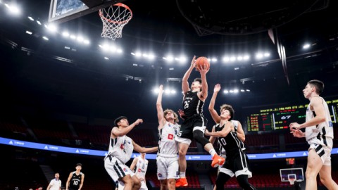 那一夜在上海体育馆，我们输给了“英国的弃将”，却看见了未来