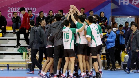 杭州“小白碗”那股子拼劲儿！清华男篮复仇白鸥大学，这球看得我热血沸腾