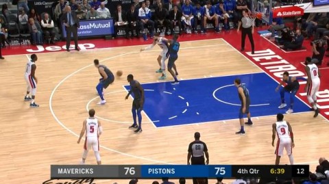 那晚，东契奇像个不讲理的土匪，把胜利从篮网手里硬抢了回来