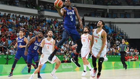 中美男篮奥运交锋史最佳一战：梦八101-70击败东道主