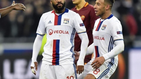 法甲第28轮昂热0-0里昂：丰塞卡创34年纪录，9场不胜欧冠希望渺茫