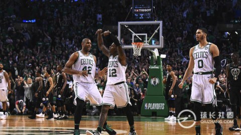 绿军主场“半场打卡”轻取老鹰，这哪是季后赛首轮简直像教学赛！