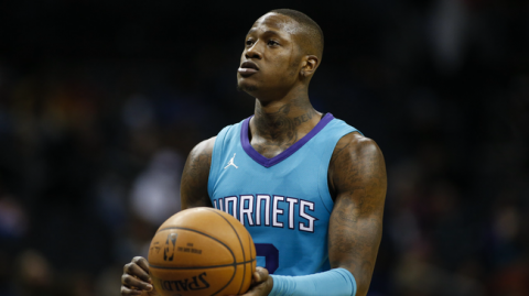 雄鹿客场掀翻奇才，字母哥这状态谁能拦得住？