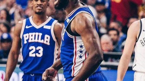 费城硝烟起，篮网折戟首战！那场让人又爱又恨的季后赛开门红