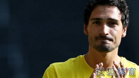 阿德耶米抗议换人再遭处罚，转会传闻愈演愈烈！