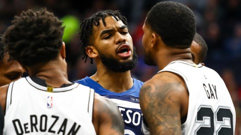 那一夜，森林狼在夏洛特差点翻了车，乌布雷这“神经刀”可真要命！