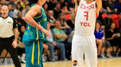 男篮亚洲杯决赛：中国男篮1分惜败世界第7澳大利亚，郭士强首秀斩获近十年最佳战绩