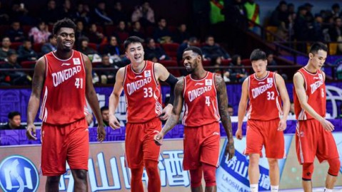 落后20分！江苏主场暴揍新疆，这一夜庞峥麟给国家队打爆电话？