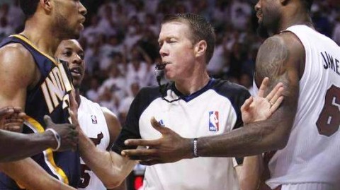 东部格局警报！热火末节11分崩盘遭垫底步行者爆冷，附加赛席位告急