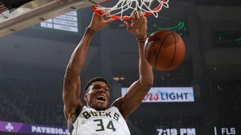 那场让密尔沃基雄鹿队彻底打疯了的常规赛——记11月22日雄鹿vs开拓者