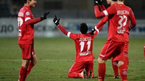 俄超保级卡位战：阿姆卡尔主场三球大胜格罗兹尼特里克，新帅首秀天地之别