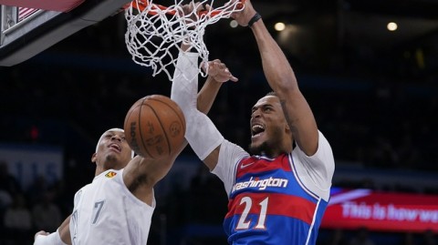 那一场“平平无奇”的夏季联赛，竟然藏着奇才未来的防守大闸？