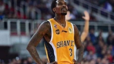 路易斯·奥提兹七回合击倒詹宁斯，带病作战宣告重量级新王登基