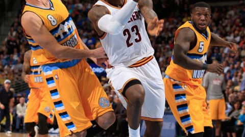 哈登骑士首秀26分导演逆转，米切尔35分双星合璧终结国王12连败