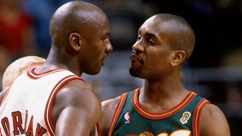 时间维度下的攻防演进：2025-26赛季伦纳德 vs 传奇拉里·伯德——技术、荣誉与时代坐标的全方位对比