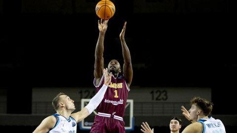 柏林墙倒塌记：12月10日那一夜，沙隆索恩差点把ALBA拉下马