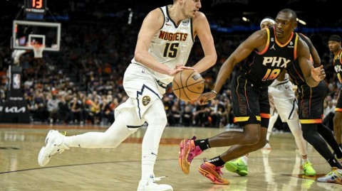 约老师嗑着瓜子看小弟们干翻太阳？这场季前赛比正赛还刺激！