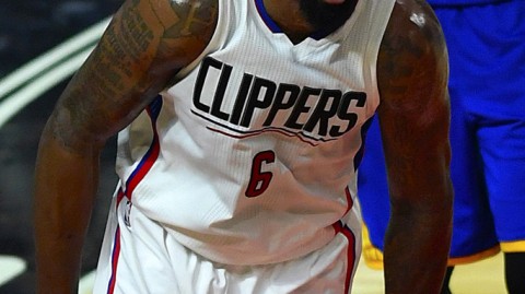 绝杀夜！小卡复出就演“救世主”，这剧本黄蜂哭晕在厕所