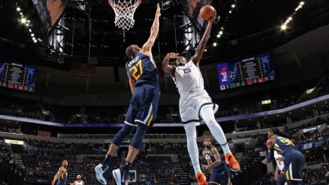 这球打得太他娘的过瘾了！乔治39分把灰熊主场打得鸦雀无声