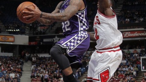 库里四千记三分照亮大通中心，但勇士这波六连胜全靠“板凳匪徒”抢戏？