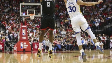 雄鹿这口气算是续上了！米德尔顿拖着残阵硬是把步行者打回印第安纳