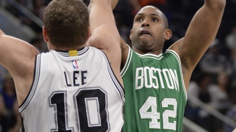 绿军这哪是打球，简直是剃头！马刺在波士顿被打得亲妈都认不出来