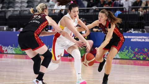 那场球看得我心梗！金州女武神vs华盛顿神秘人，菜鸡互啄也能这么燃？