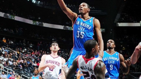 老鹰主场啄瞎雷霆，一场差点“玩脱了”的141分进攻盛宴！亚历山大空砍33+13+8真心带不动！