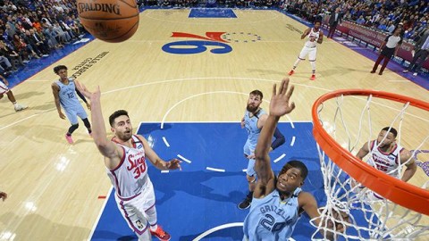 恩比德50分掀翻魔术！这场球看得我热血沸腾，班巴被打到六犯离场