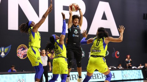 五月九号那天咱印第安纳主场看飞翼，克拉克对决“新朋友”贝克斯才叫过瘾